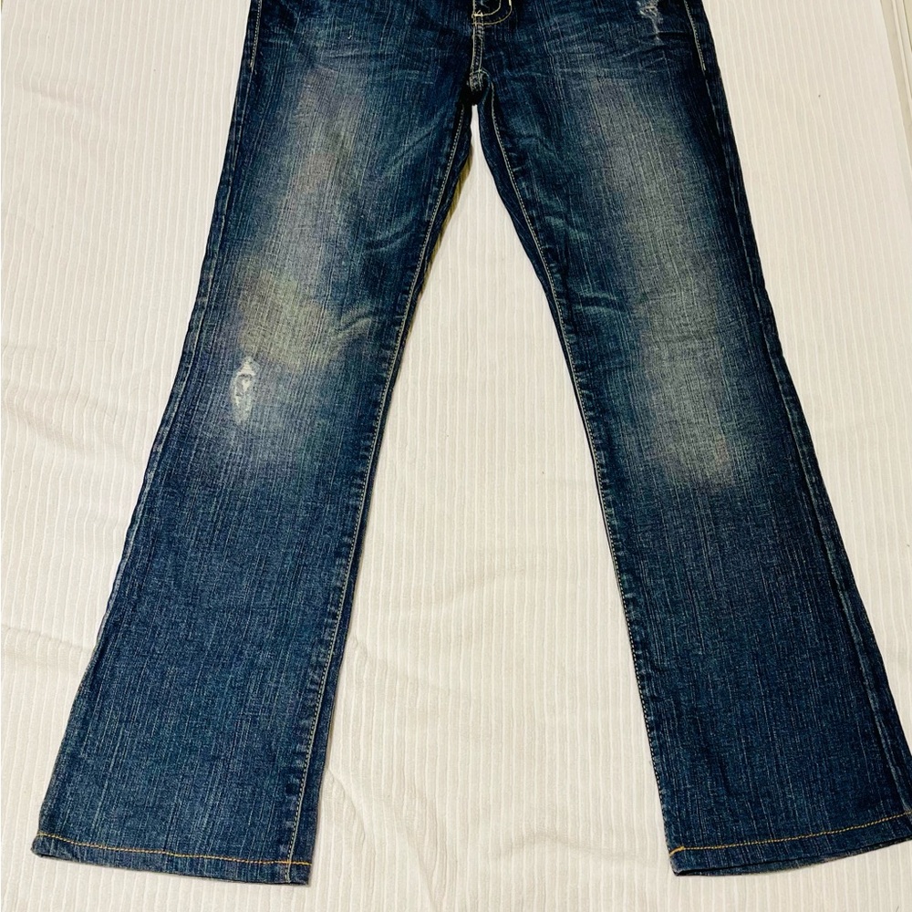Guess sz 28 daredevil boot cut low rise approx 8 - 8.5 inches